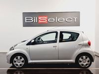 begagnad Toyota Aygo 5-dörrar 1.0 VVT-i Euro 4 Lågmilare 1 Ägare 2006, Halvkombi