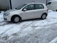 Begagnad VW Golf VI 102 HK (75 kW) 2011 Halvkombi