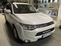 Begagnad Mitsubishi Outlander 150 HK (110 kW) 2013 Vit SUV