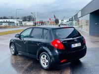 Begagnad Kia Ceed 90 HK (66 kW) 2010 Halvkombi