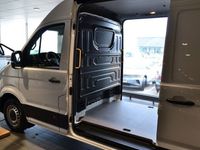 begagnad VW Crafter 2.0 TDI 35 L3 2.0 140 hk TDI EU 2023 Vit