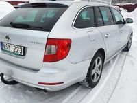 Begagnad Skoda Superb 200 HK (147 kW) 2011 Kombi