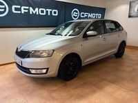 Begagnad Skoda Rapid 105 HK (77 kW) 2014 Silver Halvkombi