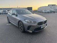 Begagnad BMW 120 M Sport 156 HK (114 kW) 2024 Grå Halvkombi