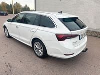 Begagnad Skoda Octavia Style 204 HK (150 kW) 2022 Vit Kombi
