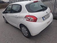 Begagnad Peugeot 208 82 HK (60 kW) 2016 Vit Halvkombi