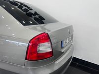 begagnad Skoda Octavia 1.6 TDI Euro 5 15.900Mil Navi