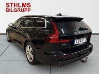 Begagnad Volvo V60 Momentum 190 HK (139 kW) 2021 Svart Kombi
