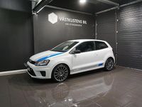 Begagnad VW Polo R 220 HK (161 kW) 2013 Vit Halvkombi