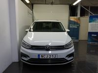 begagnad VW Touran 2.0 TDI DSG, R-Line, 7-Sits, M-Värm, B-Kam, 1 Ägare, Moms 150hk