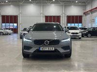 Begagnad Volvo V60 CC 197 HK (144 kW) 2023 Grå Kombi