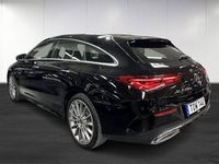 begagnad Mercedes CLA250e Shooting Brake Moms/AMG/Panorama/Panelbelysning/Drag 2023 Svart