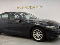 Begagnad BMW 318 143 HK (105 kW) 2013 Svart Sedan