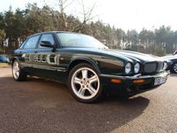 begagnad Jaguar XJR Kompressor, lågmil, svensksåld, klassiska färger