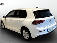 begagnad VW Golf VIII Life 110 TSI drag/värmare/backkamera