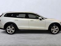 Begagnad Volvo V60 CC SE 192 HK (141 kW) 2019 Vit Kombi