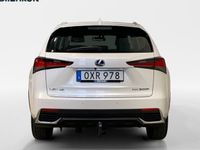 begagnad Lexus NX300h AWD E-CVT Business Skinn B-Kamera Drag 2018, SUV