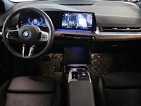 begagnad BMW 220 225 e xDrive M-Sport Elstol Massage H&K Drag 19 Leasebar 2023, Minibuss