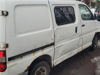 Begagnad Toyota HiAce 102 HK (75 kW) 2004 Van