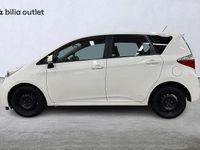 Begagnad Toyota Verso-S Multidrive S 99 HK (72 kW) 2013 Vit Minibuss