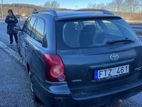 begagnad Toyota Avensis Kombi 2.0 D-4D Euro 4 RESERVDELSBIL