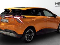 Begagnad MG MG4 EV Luxury 150 kW (204 HK) 2022 Orange Halvkombi