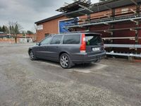 begagnad Volvo V70 2.5T AWD Momentum Euro 4 NY KAMREM