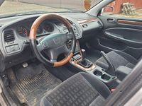 Begagnad Honda Accord 154 HK (113 kW) 2002 Silver Halvkombi