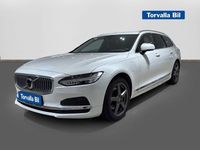 Begagnad Volvo V90 Core 350 HK (257 kW) 2023 Crystal white Kombi