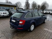 begagnad Skoda Octavia COMBI 1.6TDI AUT DRAG EL-BAKLUCKA 2-ÅRS GARANTI