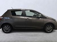 Begagnad Toyota Yaris Hybrid 102 HK (75 kW) 2018 Mörkgrå Halvkombi