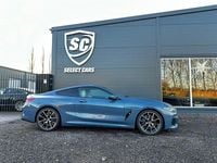 Begagnad BMW M850 Shadowline 530 HK (389 kW) 2018 Blå Sportkupé