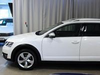 Begagnad Skoda Octavia Scout 150 HK (110 kW) 2018 Vit Kombi