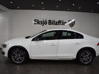Begagnad Volvo S60 CC Standard 190 HK (139 kW) 2017 Vit Sedan