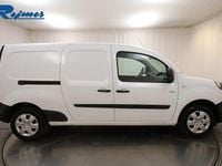 Begagnad Renault Kangoo 44 kW (60 HK) 2022 Mineralvit qng Minibuss