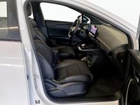 Begagnad MG MG4 EV 150 kW (204 HK) 2022 Vit (white) Halvkombi