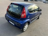 begagnad Peugeot 107 5-dörrar körklar