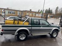 begagnad Mitsubishi L200 Club Cab 2.5 TD 4WD Snöplog bil