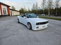 Begagnad BMW 325 170 HK (125 kW) 1987 Vit