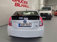 Begagnad Toyota Prius Plug-in Hybrid 136 HK (100 kW) 2012 Vit Halvkombi