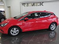 Begagnad Opel Astra Dynamic 200 HK (147 kW) 2018 Röd Halvkombi