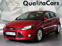 Begagnad Ford Focus Titanium 116 HK (85 kW) 2012 Röd Halvkombi