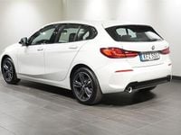 Begagnad BMW 118 Sport Line 140 HK (102 kW) 2020 Vit Halvkombi
