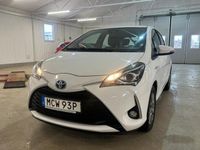 begagnad Toyota Yaris Hybrid e-CVT Euro 6 2019, Halvkombi