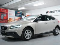 Begagnad Volvo V40 Business Edition 150 HK (110 kW) 2017 Ljusbrun Halvkombi
