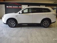 Begagnad Mitsubishi Outlander 203 HK (149 kW) 2016 Vit SUV