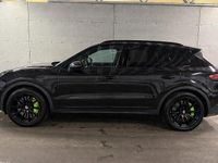 Begagnad Porsche Cayenne S E-Hybrid Sport 340 HK (250 kW) 2018 Svart SUV