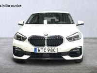 Begagnad BMW 118 Sport Line 140 HK (102 kW) 2020 Vit Halvkombi