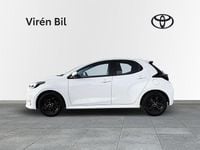 Begagnad Toyota Yaris Hybrid Active 117 HK (86 kW) 2022 Vit Halvkombi