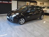 Begagnad Renault Clio II 75 HK (55 kW) 2011 Svart Halvkombi